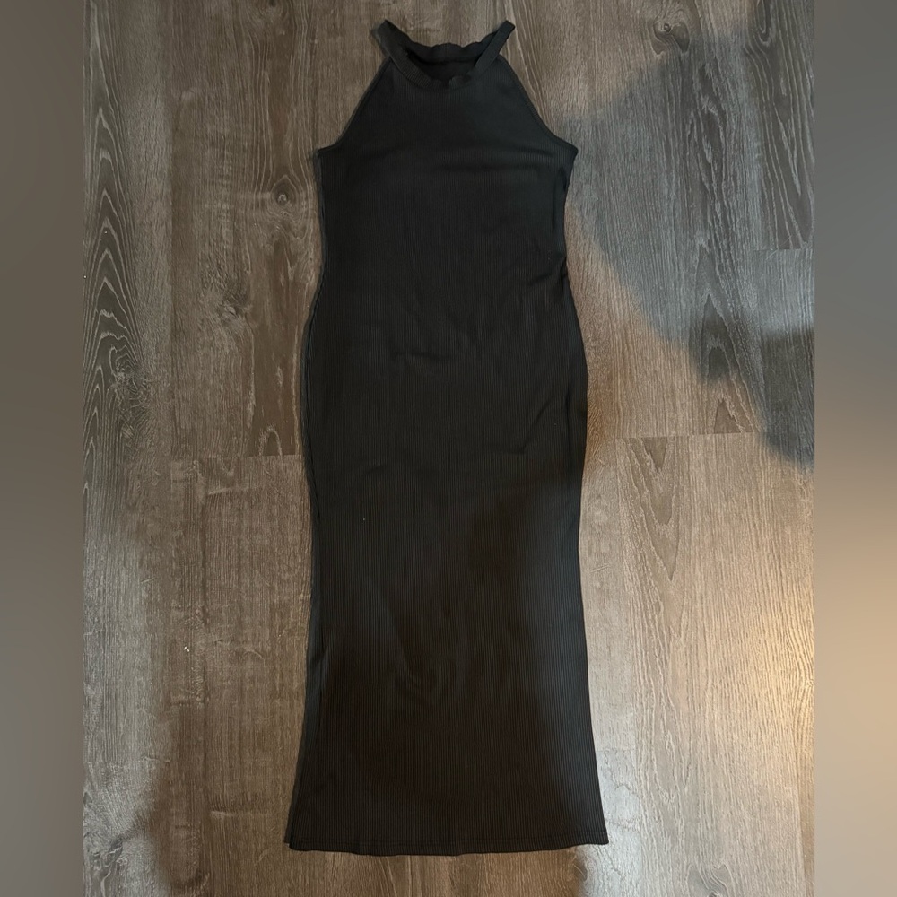 Elegant Black Sleeveless Dress